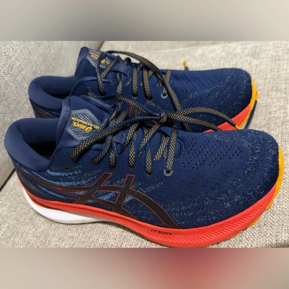 Asics dynamic sneakers